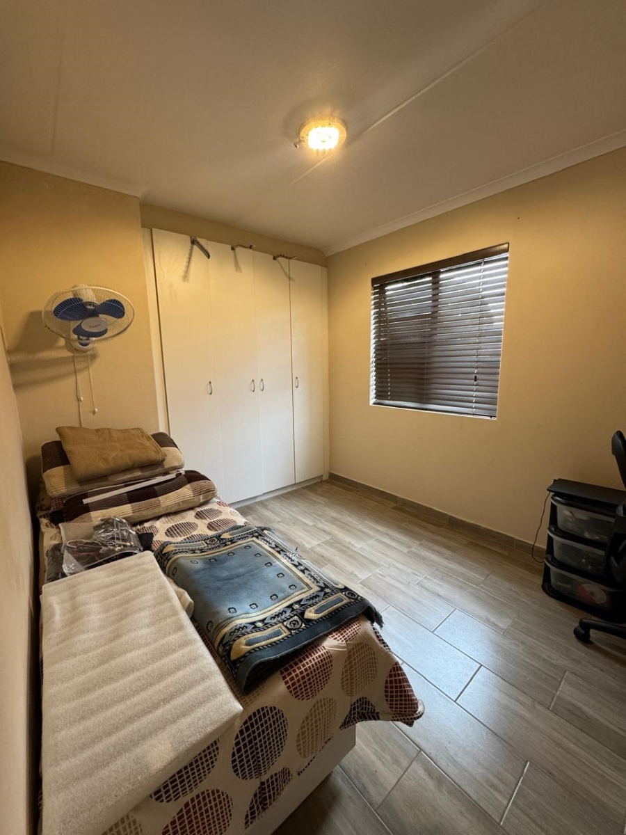 2 Bedroom Property for Sale in Guldenland Western Cape